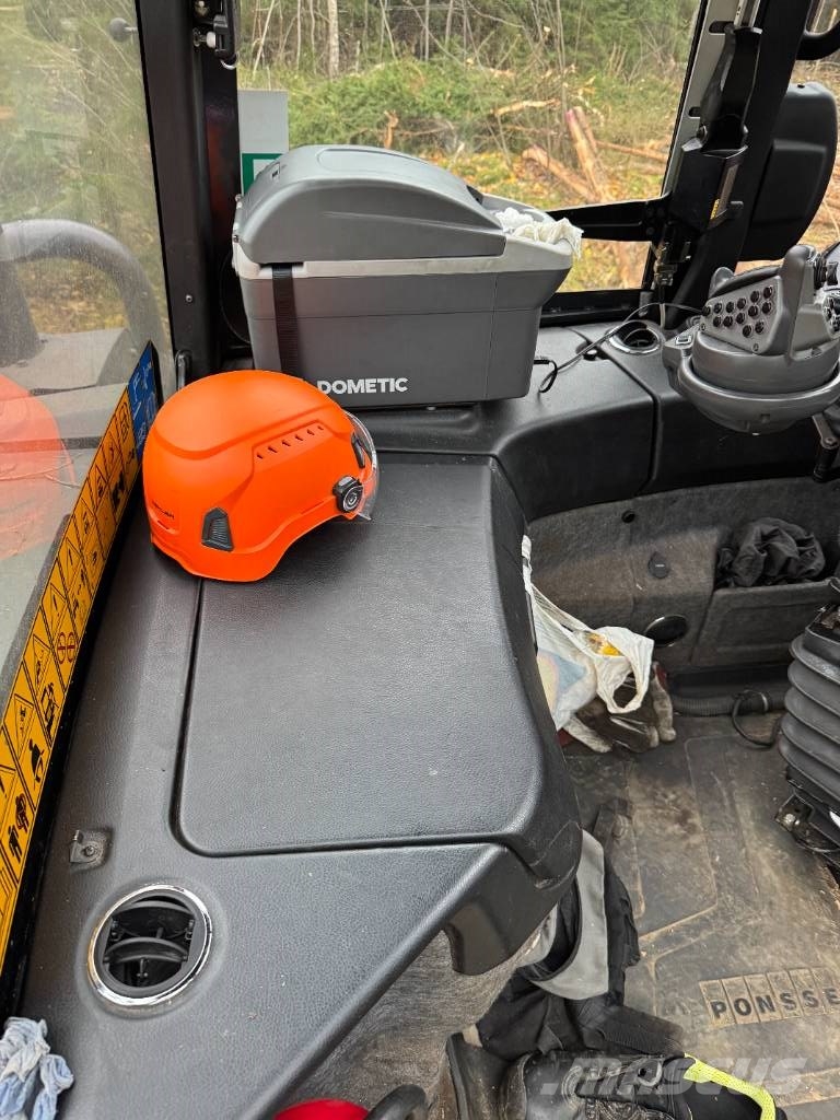 Ponsse Ergo 8W Harvester