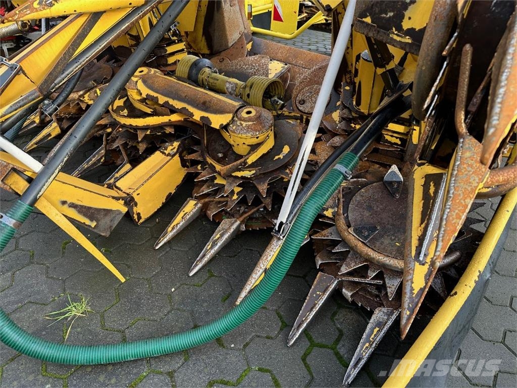 New Holland 750 SFIE Kemper 其他農業機械