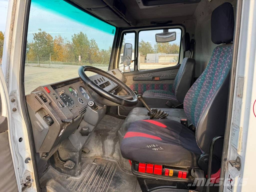 Mercedes-Benz ATEGO 814 4x2 stake body - spring - ram Camiones de cama baja