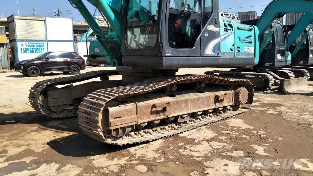 Kobelco SK 250-8 履带挖掘机