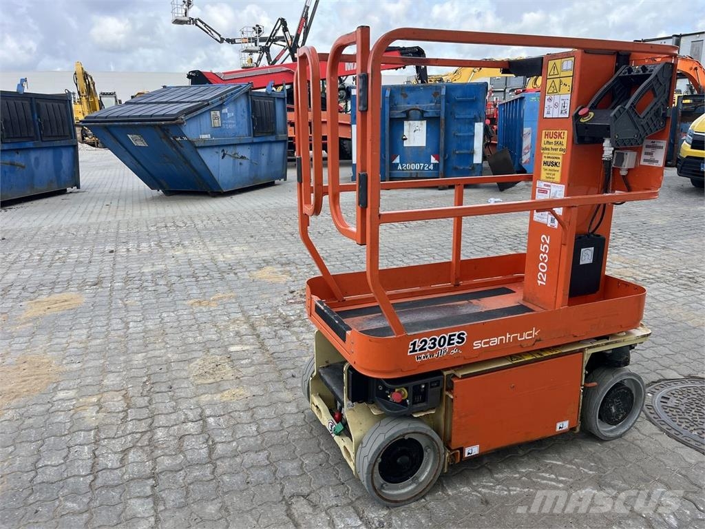 JLG 1230ES Henkilönostimet ja nostolaitteet