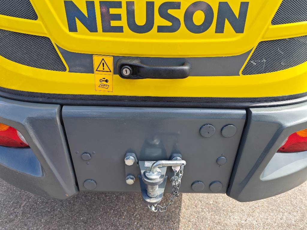 Wacker Neuson WL 38 لوادر بعجل
