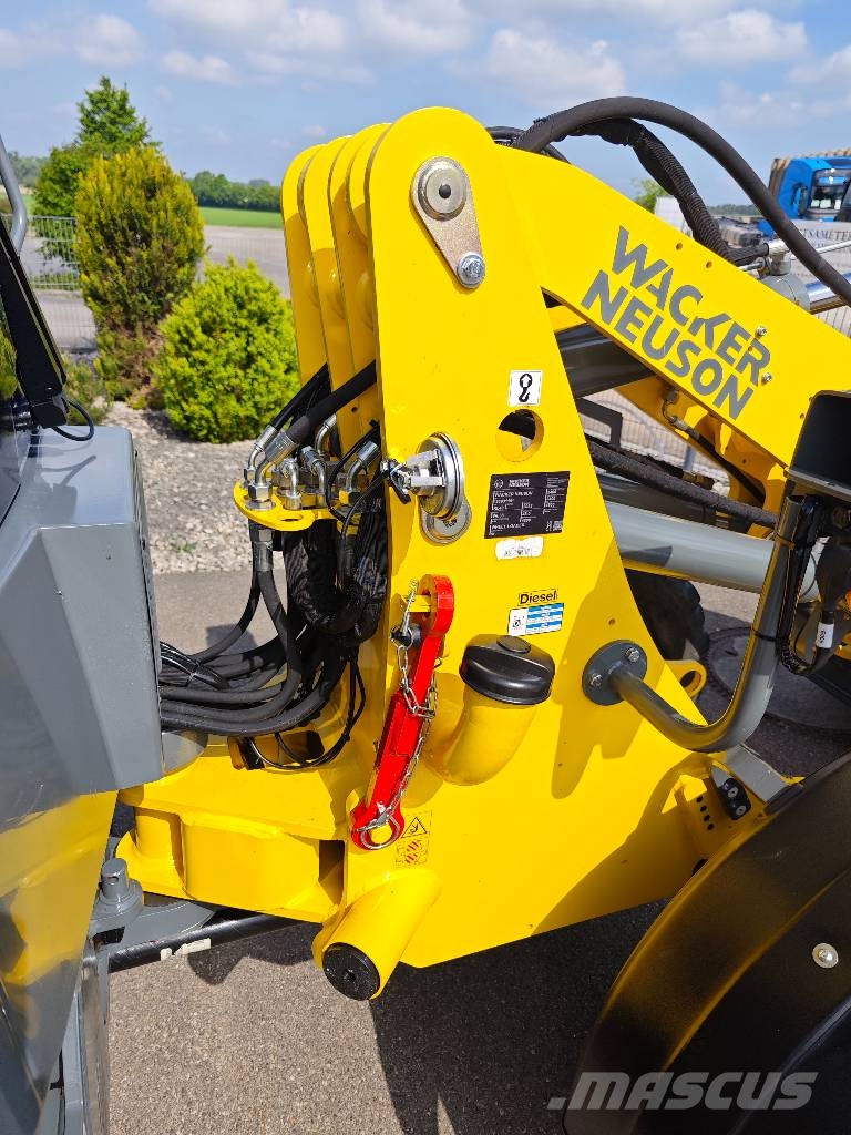 Wacker Neuson WL 38 لوادر بعجل