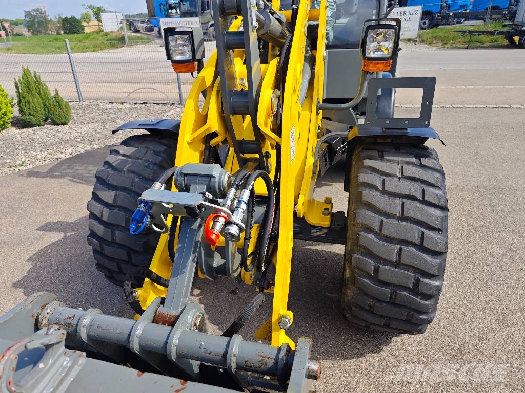 Wacker Neuson WL 38 لوادر بعجل