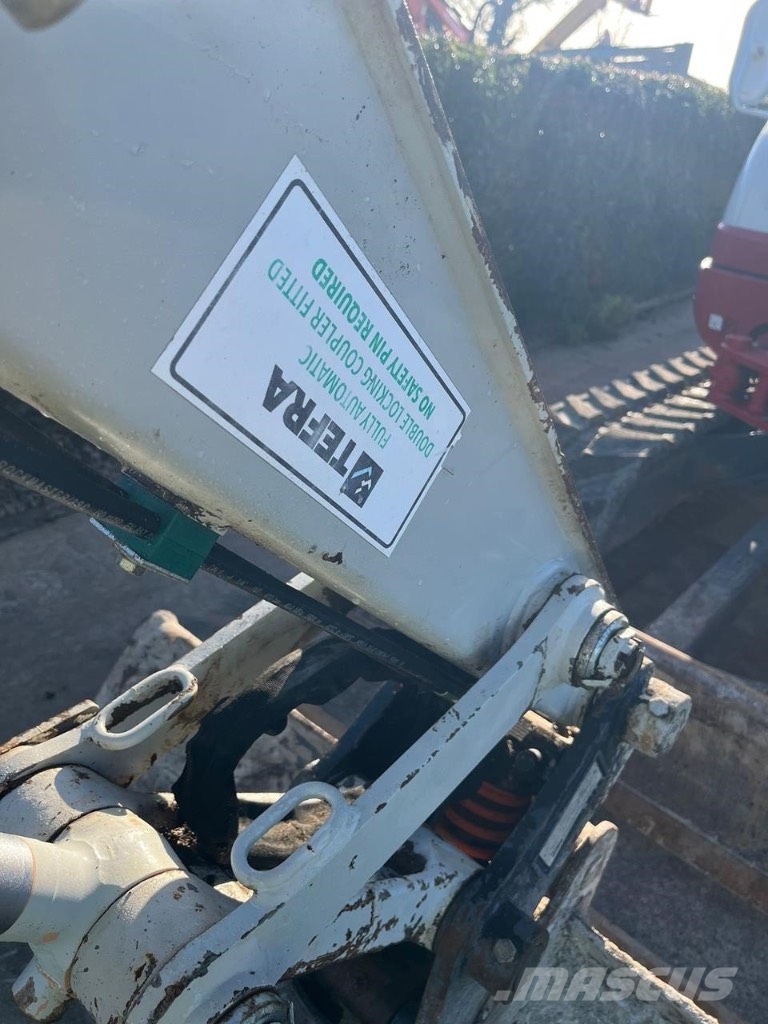 Takeuchi TB 260 Miniescavatori