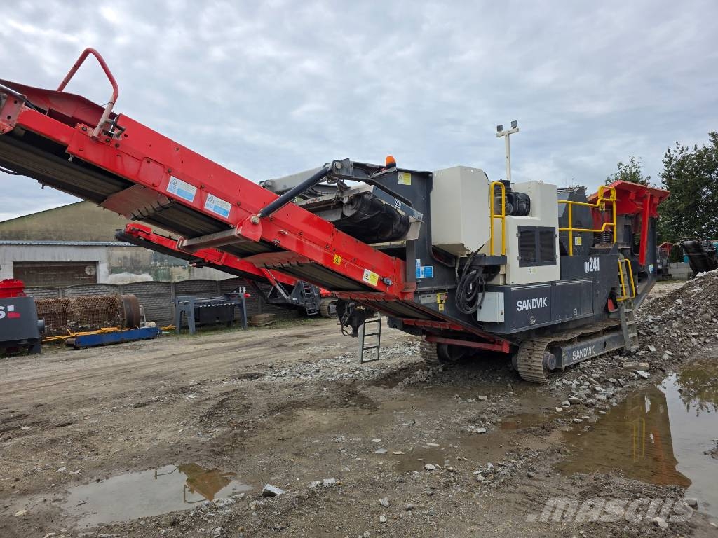 Sandvik QJ 241 Mobilni drobilniki