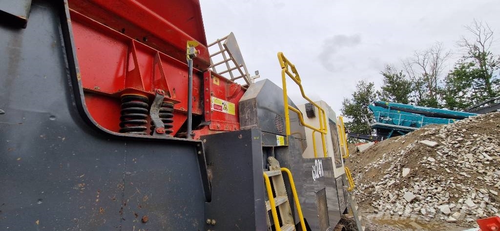 Sandvik QJ 241 Mobile Brecher