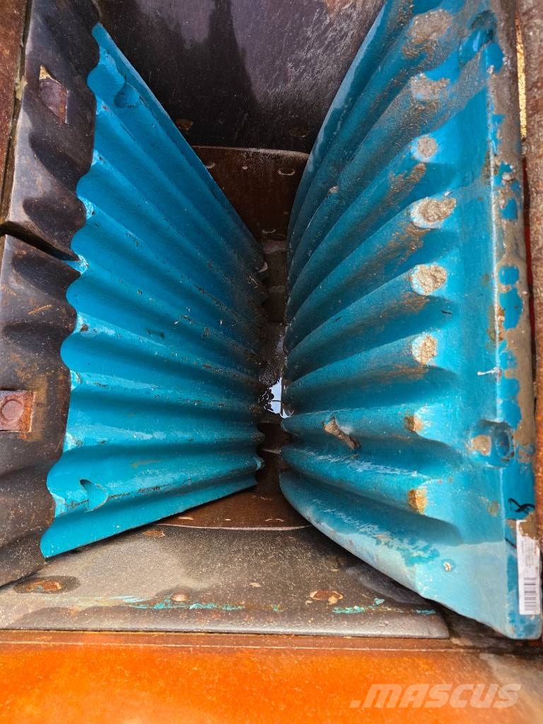 Sandvik QJ 241 Mobilni drobilniki