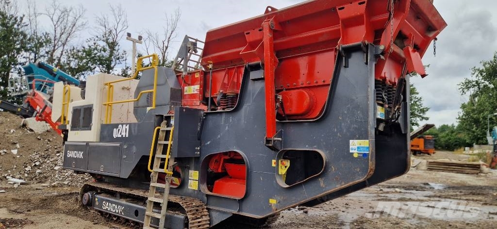 Sandvik QJ 241 Mobile Brecher