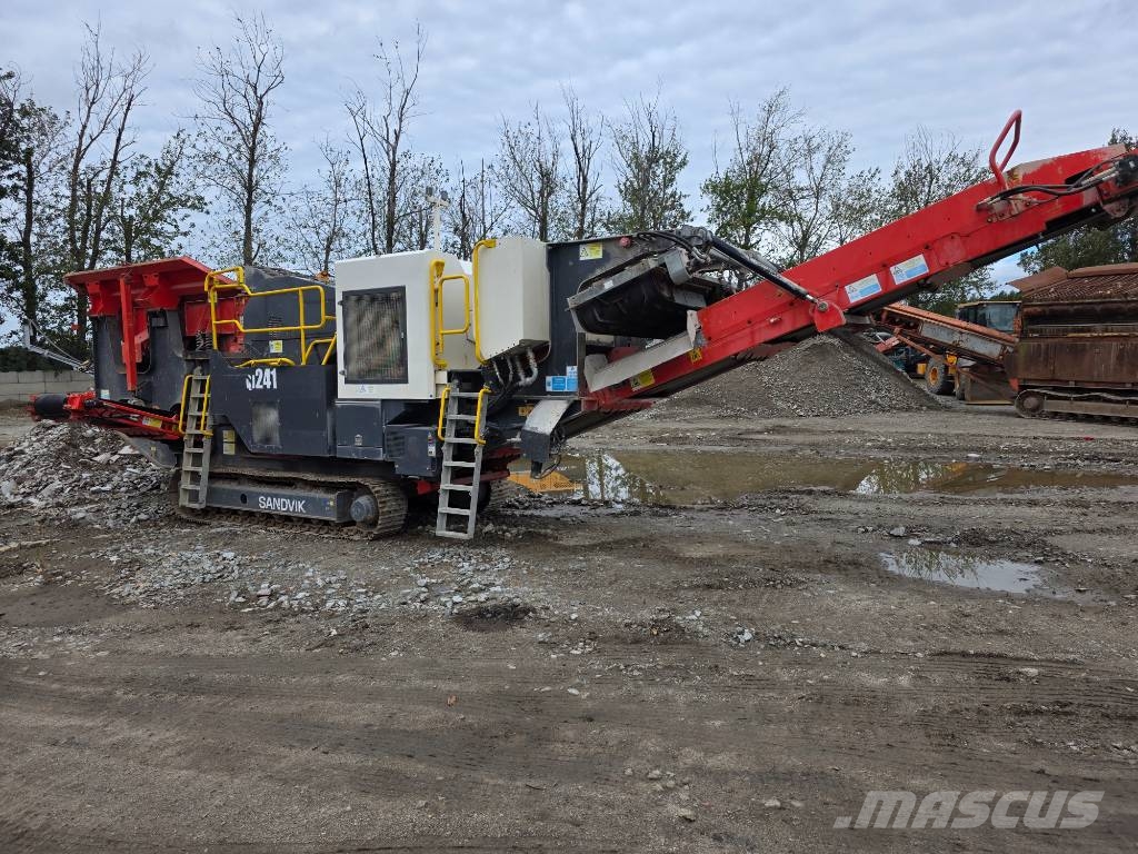 Sandvik QJ 241 Mobilni drobilniki
