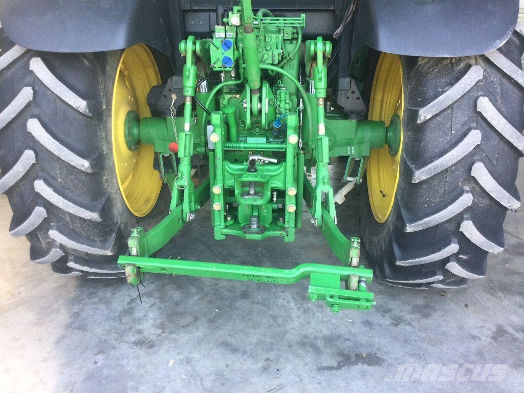 John Deere 6110MC Tractoren