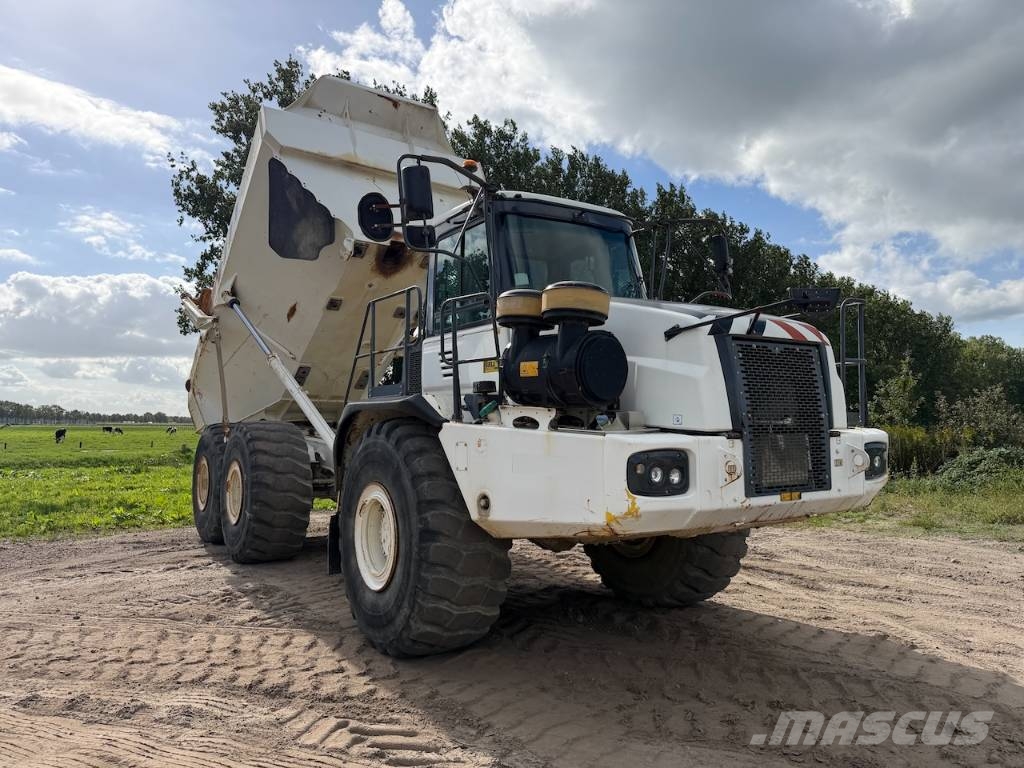 Bell B 40 D 9625 hrs!! 2 units available Dumpperit