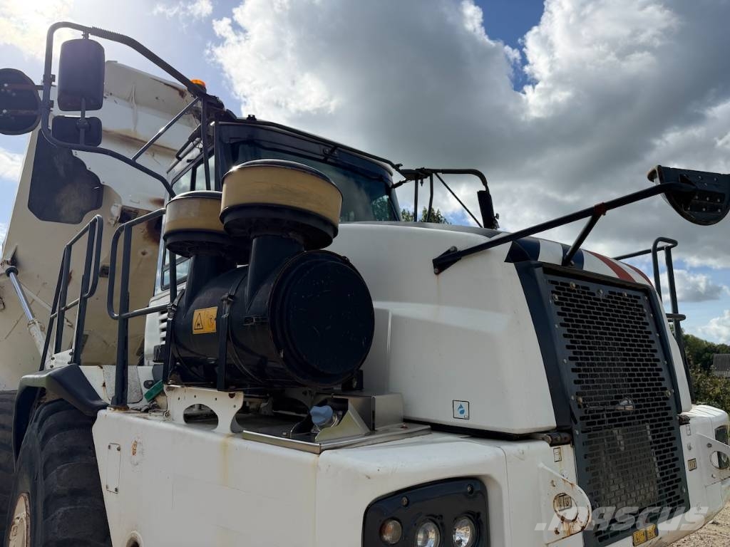 Bell B 40 D 9625 hrs!! 2 units available Dumpperit