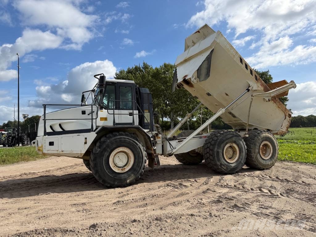Bell B 40 D 9625 hrs!! 2 units available Dumpperit