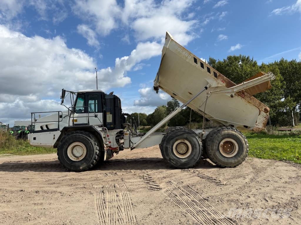 Bell B 40 D 9625 hrs!! 2 units available Dumpperit