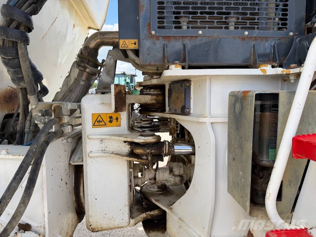Bell B 40 D 9625 hrs!! 2 units available Dumpperit