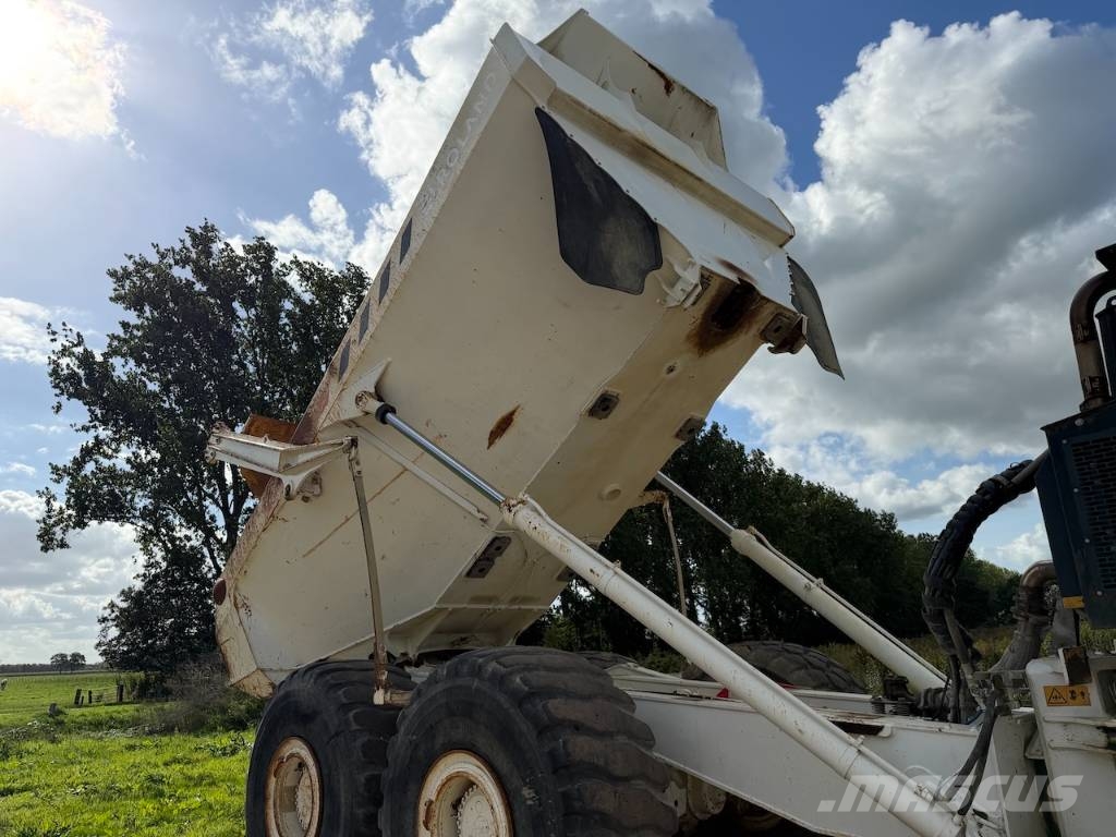 Bell B 40 D 9625 hrs!! 2 units available Dumpperit