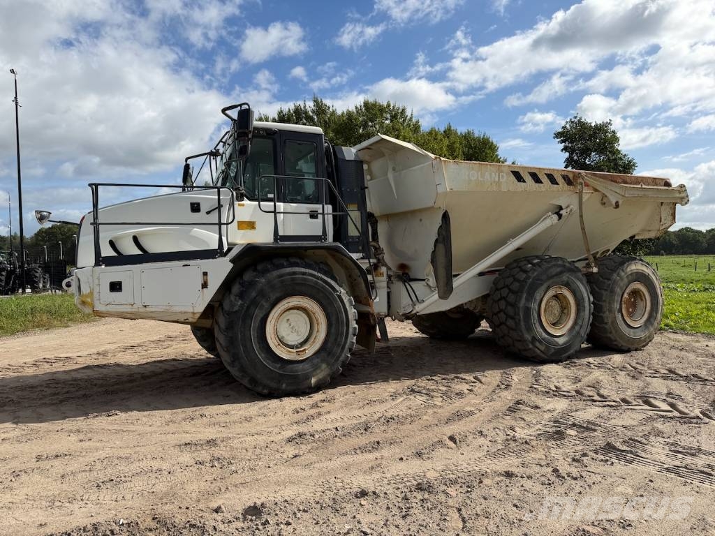 Bell B 40 D 9625 hrs!! 2 units available Dumpperit