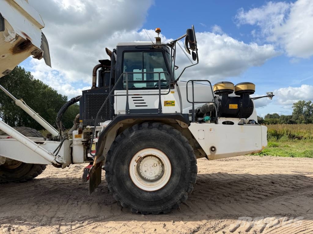Bell B 40 D 9625 hrs!! 2 units available Dumpperit