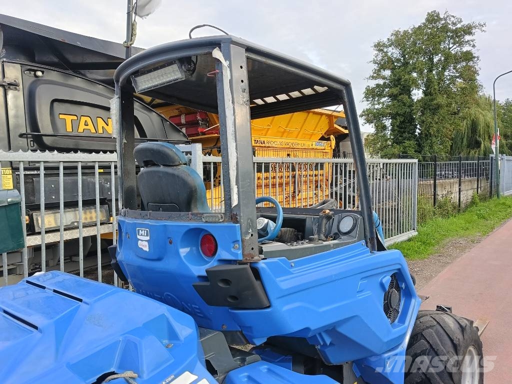 Multione 10.8DT minishovel 2140 kg loader lader Mini pale
