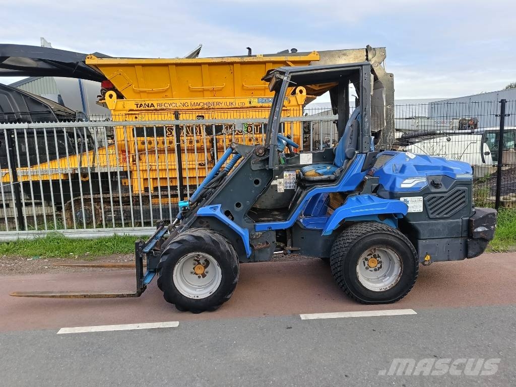Multione 10.8DT minishovel 2140 kg loader lader Mini pale