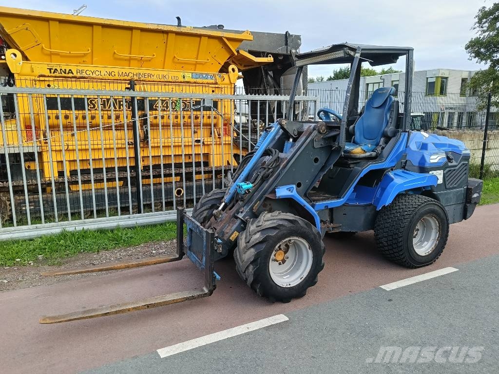 Multione 10.8DT minishovel 2140 kg loader lader Mini pale