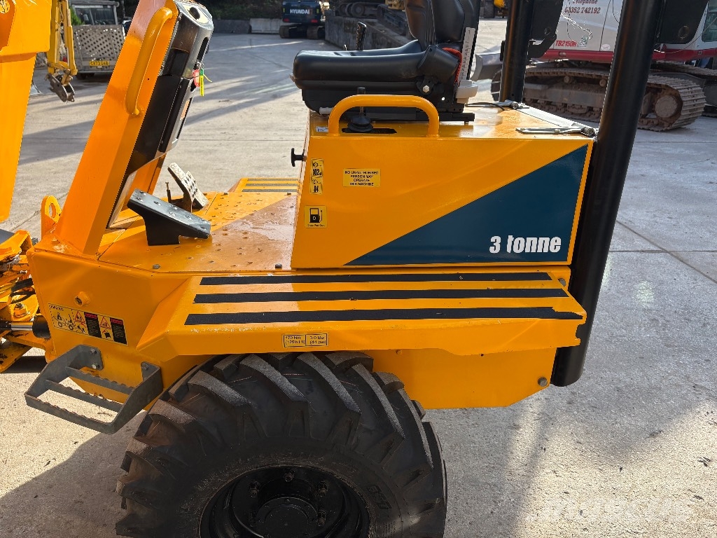 Thwaites 3 tonne Swivel Hydrostatic Dumpers εργοταξίου