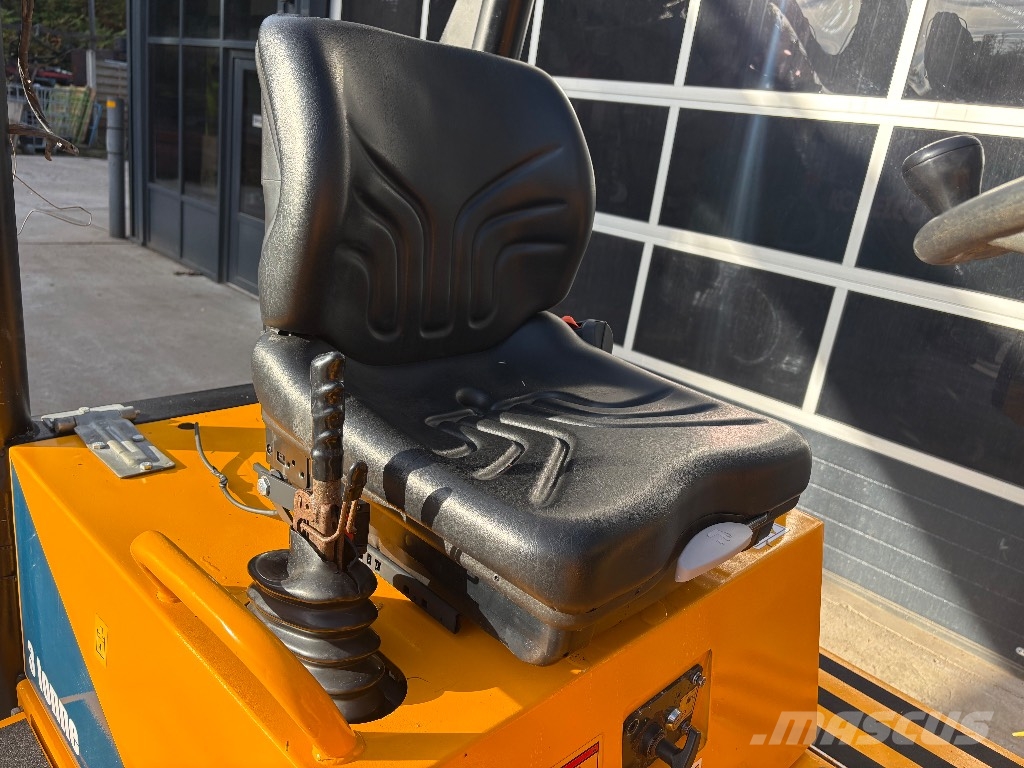 Thwaites 3 tonne Swivel Hydrostatic Dumpers εργοταξίου