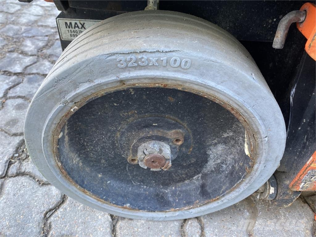 JLG 1932R Nožnicové zdvíhacie plošiny