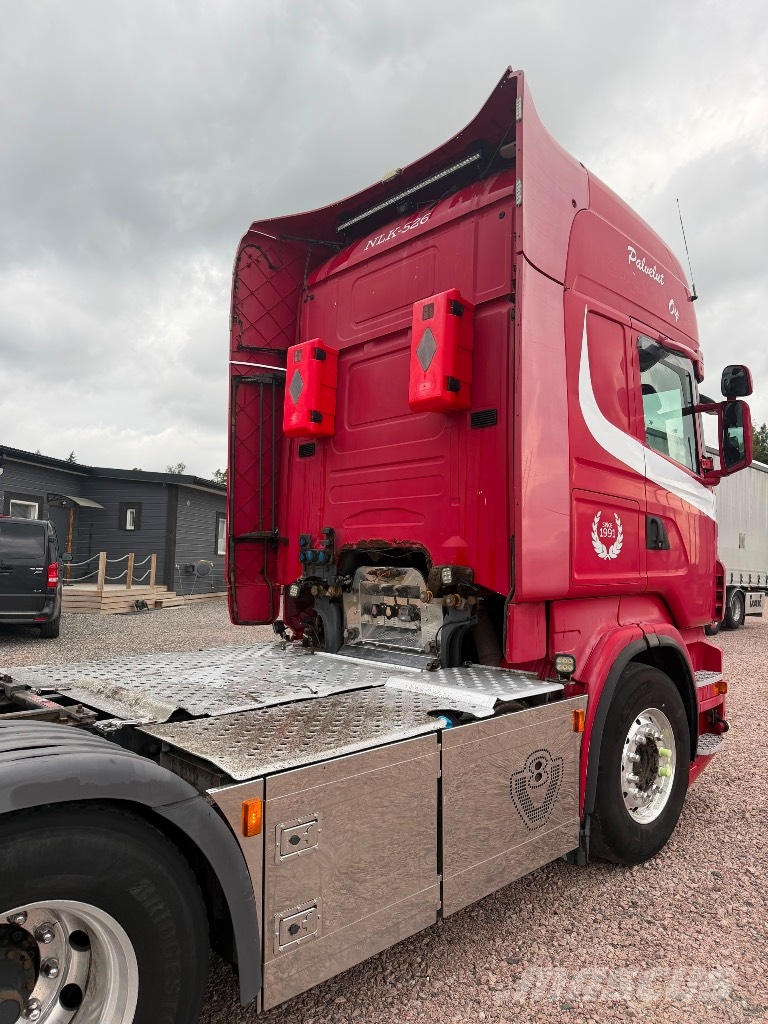 Scania R560LA6x2NB Vilcēji