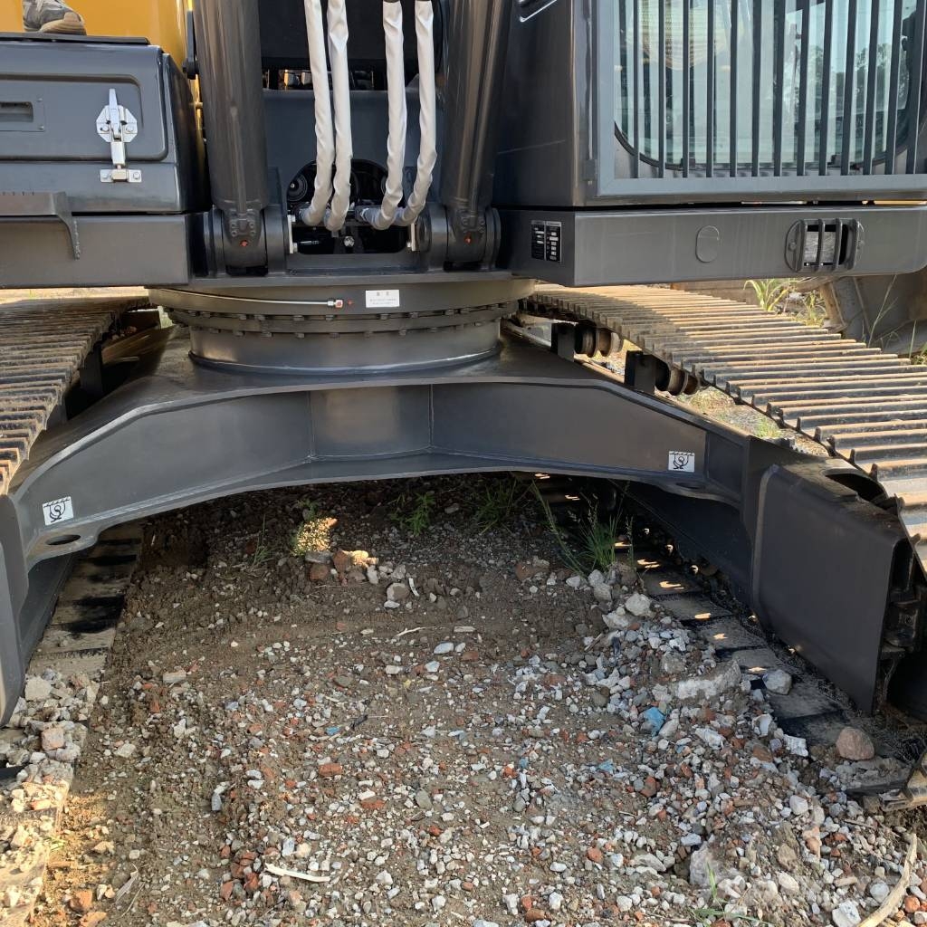 Volvo EC 200 Bagri goseničarji