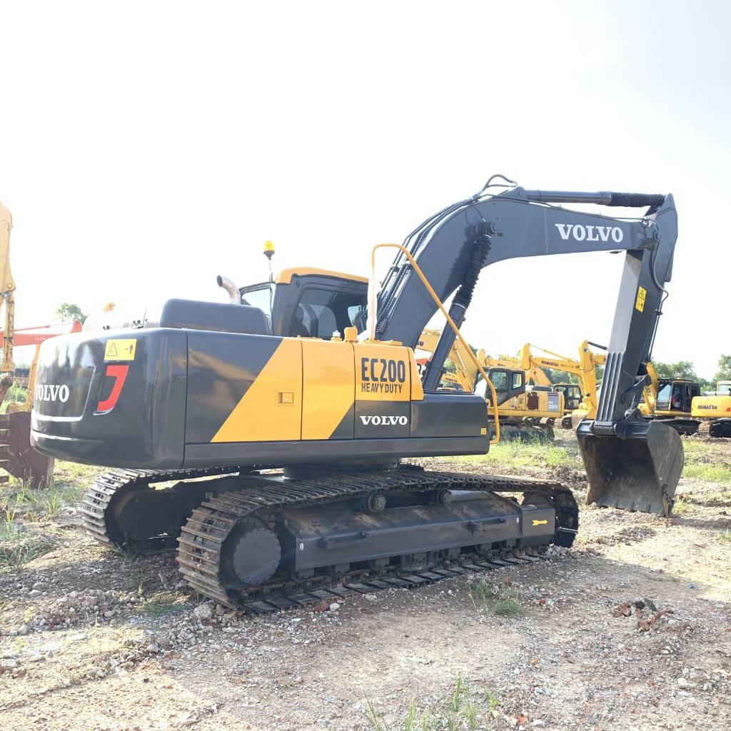 Volvo EC 200 Bagri goseničarji