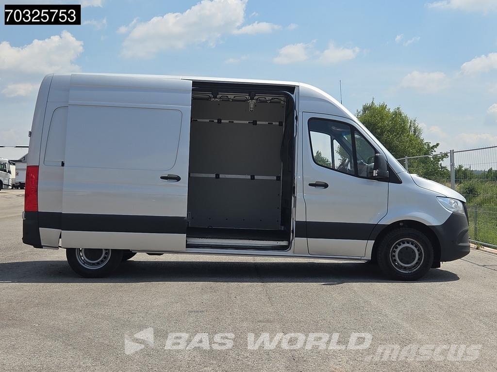 Mercedes-Benz Sprinter 215 CDI Automatik 150PS L2H2 Klima Kamera شاحنة مقفلة