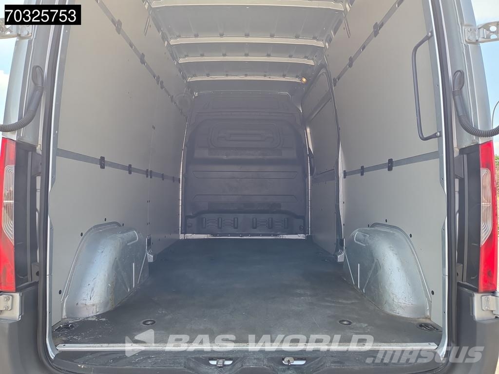 Mercedes-Benz Sprinter 215 CDI Automatik 150PS L2H2 Klima Kamera شاحنة مقفلة