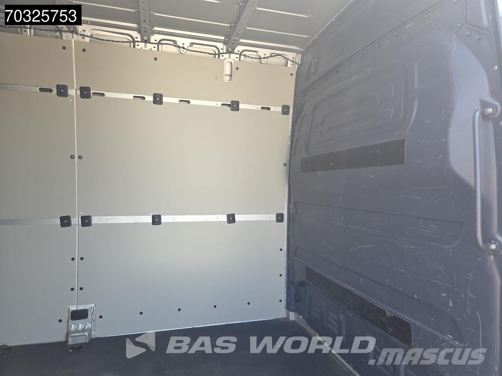 Mercedes-Benz Sprinter 215 CDI Automatik 150PS L2H2 Klima Kamera شاحنة مقفلة