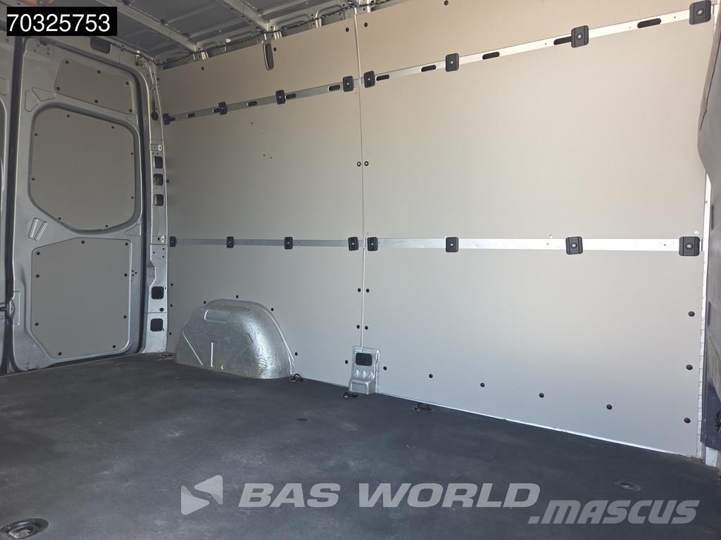 Mercedes-Benz Sprinter 215 CDI Automatik 150PS L2H2 Klima Kamera شاحنة مقفلة