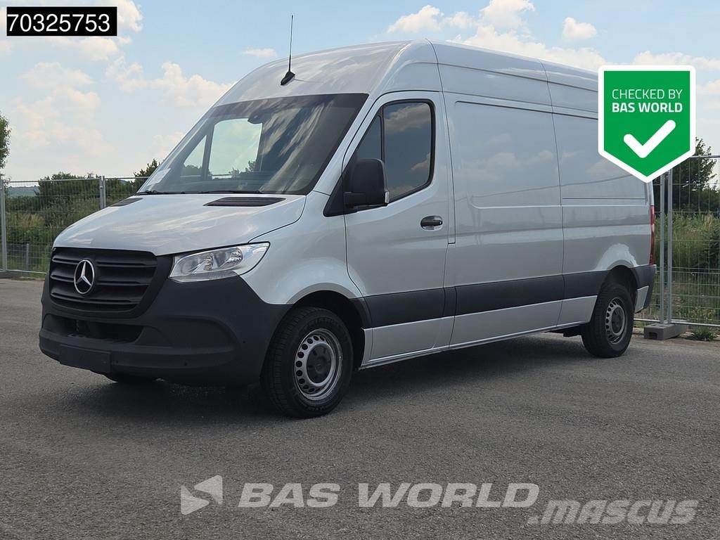Mercedes-Benz Sprinter 215 CDI Automatik 150PS L2H2 Klima Kamera شاحنة مقفلة