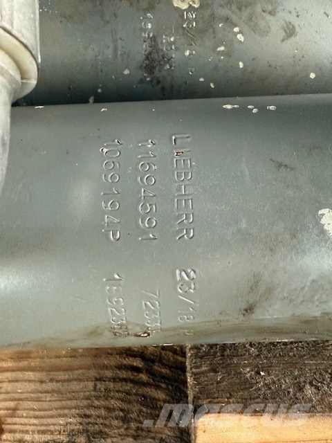 Liebherr L 550 XPower SIŁOWNIK HYDRAULICZNY KOMPLET Hydraulik