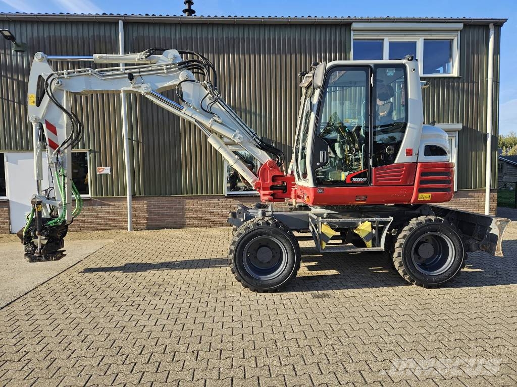 Takeuchi TB 295 W -Tiltrotator Steelwrist X12 Колесни екскаватори