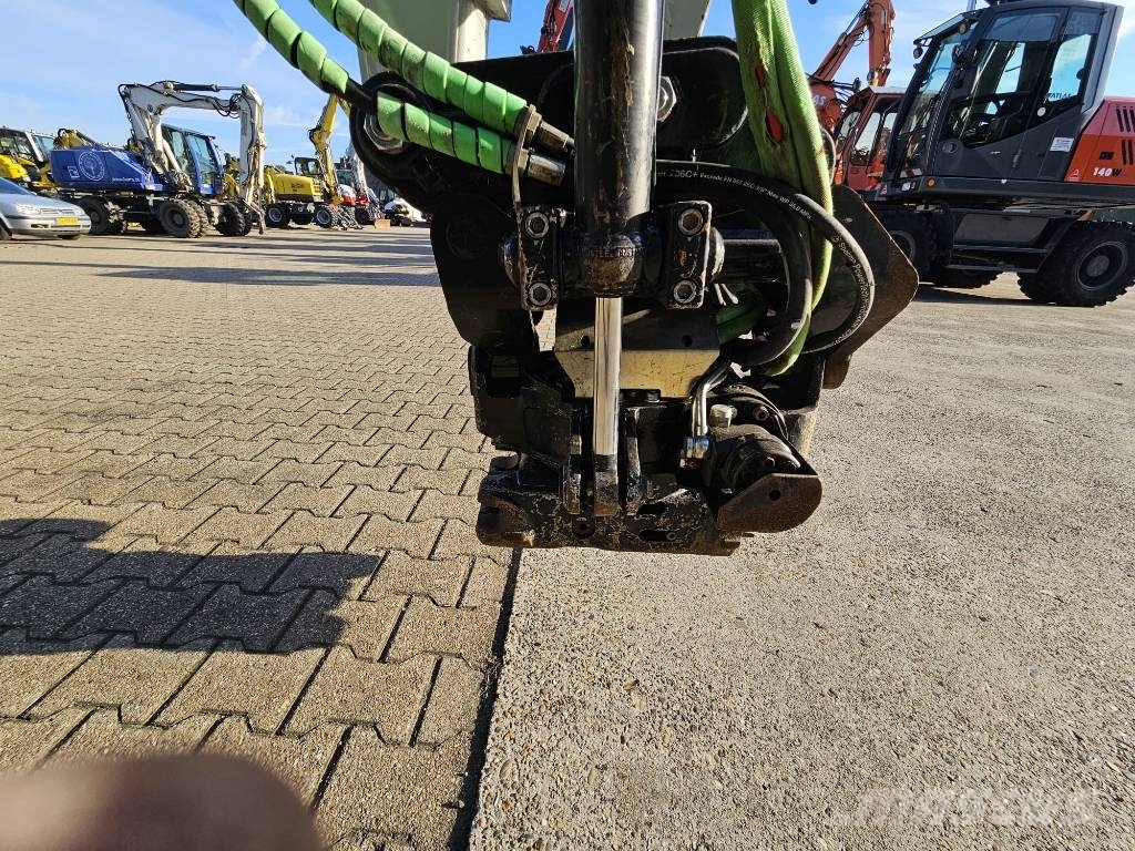 Takeuchi TB 295 W -Tiltrotator Steelwrist X12 Колесни екскаватори