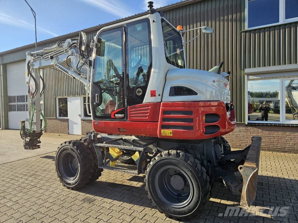 Takeuchi TB 295 W -Tiltrotator Steelwrist X12 Колесни екскаватори
