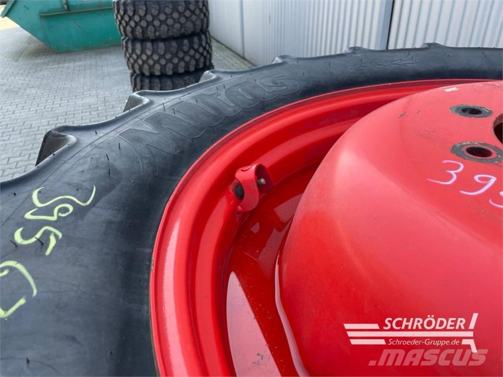 CLAAS PFLEGERÄDER 320/9 R32 + 340/85 R46 Topeltrattad