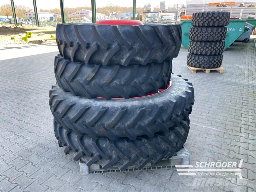 CLAAS PFLEGERÄDER 320/9 R32 + 340/85 R46 Topeltrattad