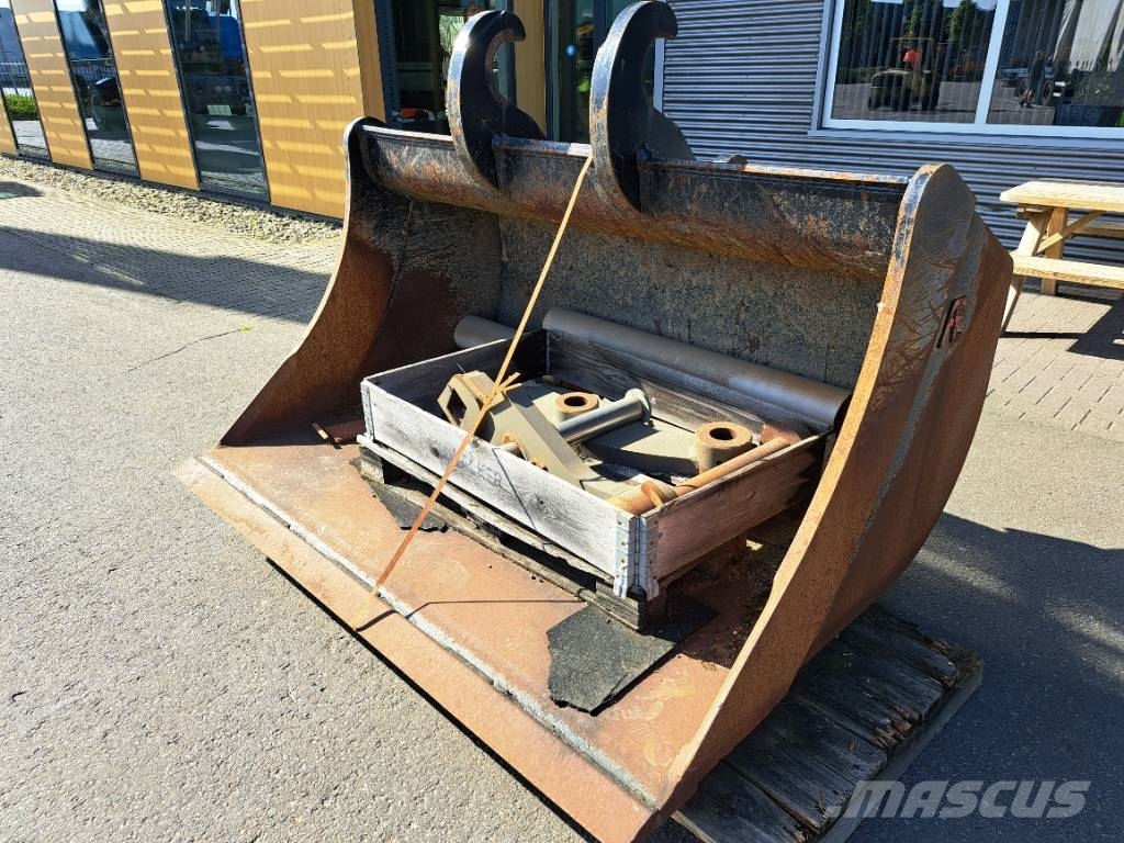 Pladdet Bucket SG840NX2100, Quickcoupler SMP100 Skuffer