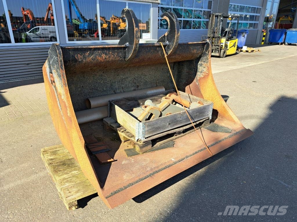 Pladdet Bucket SG840NX2100, Quickcoupler SMP100 Skuffer