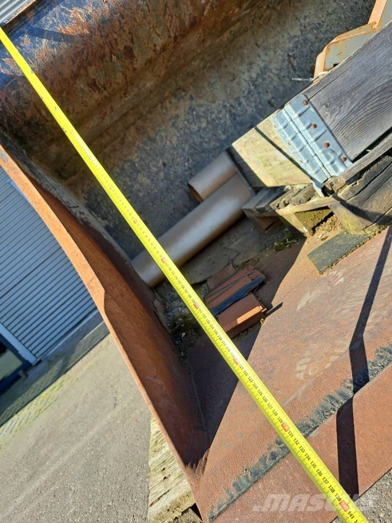 Pladdet Bucket SG840NX2100, Quickcoupler SMP100 Skuffer