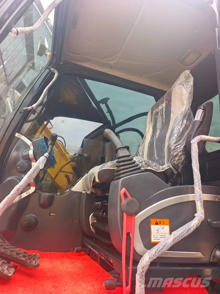 Hyundai 305LC-9T 3000 units excavators in stock Εκσκαφείς με ερπύστριες