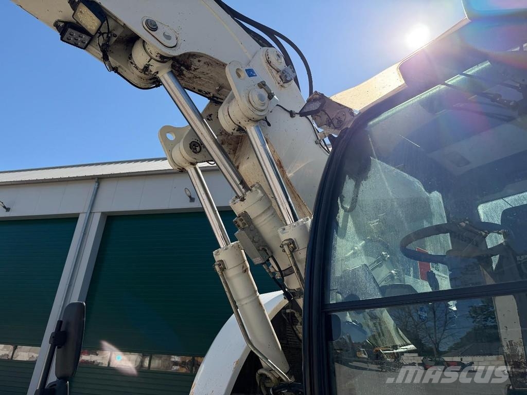 Liebherr A914 Compact Outriggers // Quick Coupler // 5x att Wheeled excavators