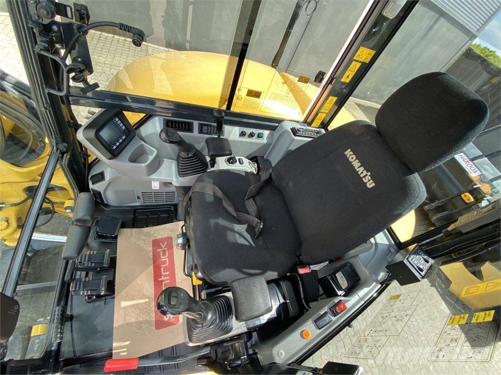 Komatsu PC80MR-5EO حفارات بعجل