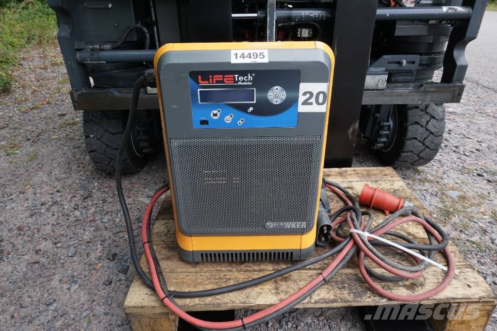 Combilift CBE3000 4방향 리치트럭